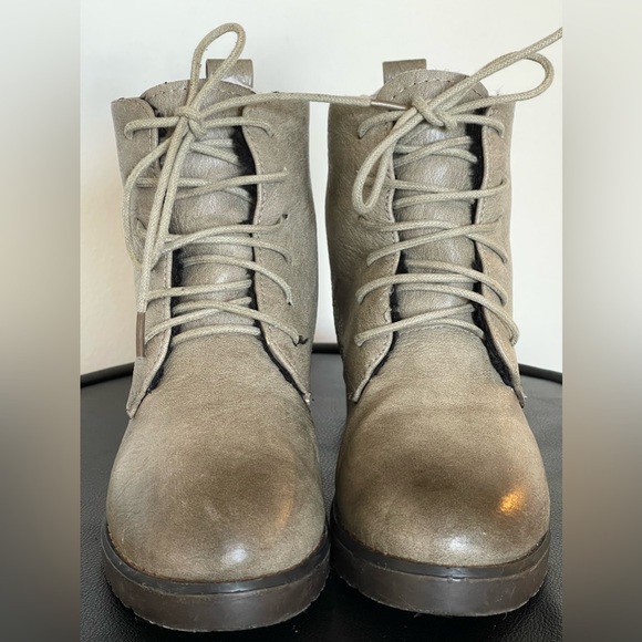 Ankle Boots - Picture 9 of 9